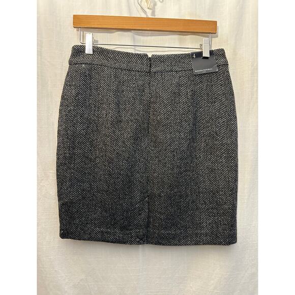 Banana Republic Factory Gray Cream Herringbone Tweed Skirt Lined Size 4 NWT - Picture 3 of 8